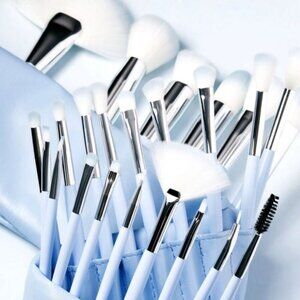 Beauty Creations Brush Set Bubble Gum 24 Piece